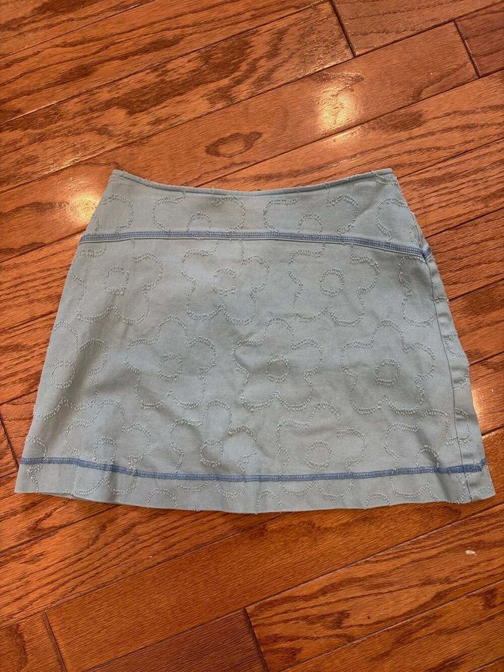 Urban Outfitters Women's Size S Floral Embroidered Denim Mini Skirt